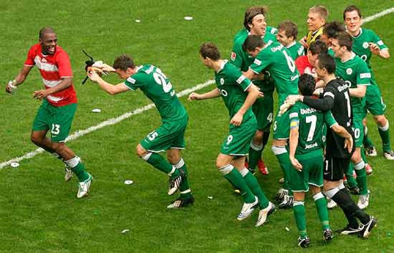  El Bayern de Munich, próximo rival del Barcelona, ha recibido una manita en su visita al campo del Wolfsburgo.