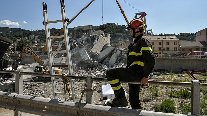 Telediario 1 - Italia confirma que las viviendas bajo el viaducto son inhabitables y sigue buscando desaparecidos