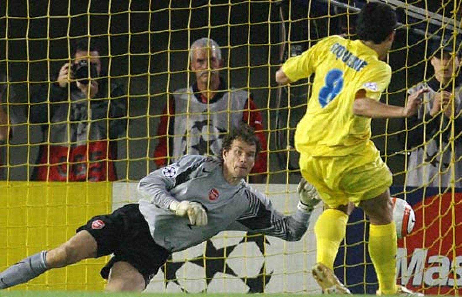 El Villarreal recibe en el Madrigal al Arsenal en la ida de ls cuartos de final de la Liga de Campeones.
