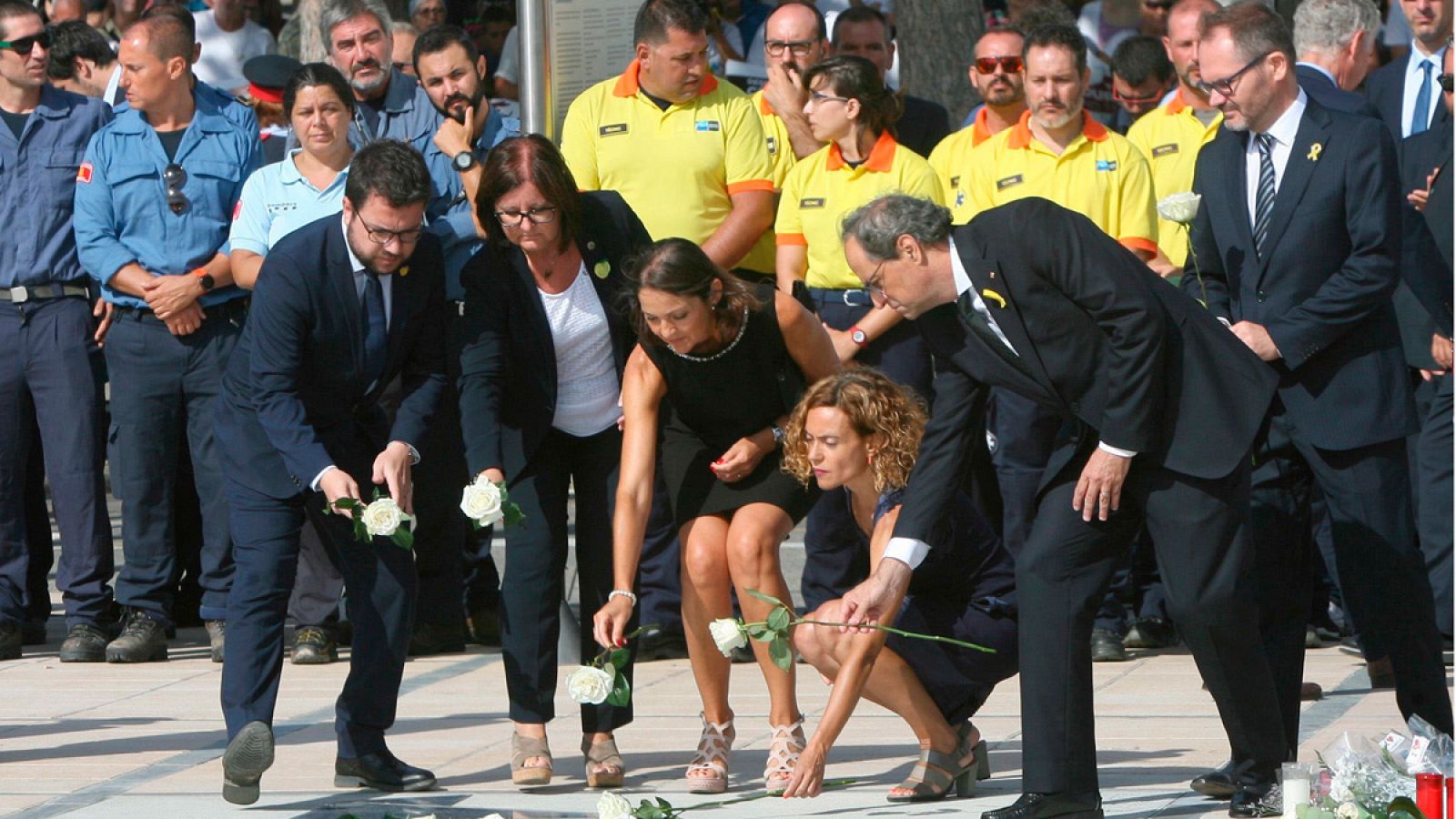 Telediario 1: Cambrils homenajea a las víctimas de los atentados | RTVE Play