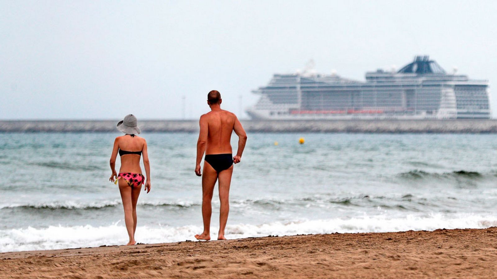 El tiempo: Viento fuerte en el Estrecho y temperaturas altas en Galicia y Girona | RTVE Play