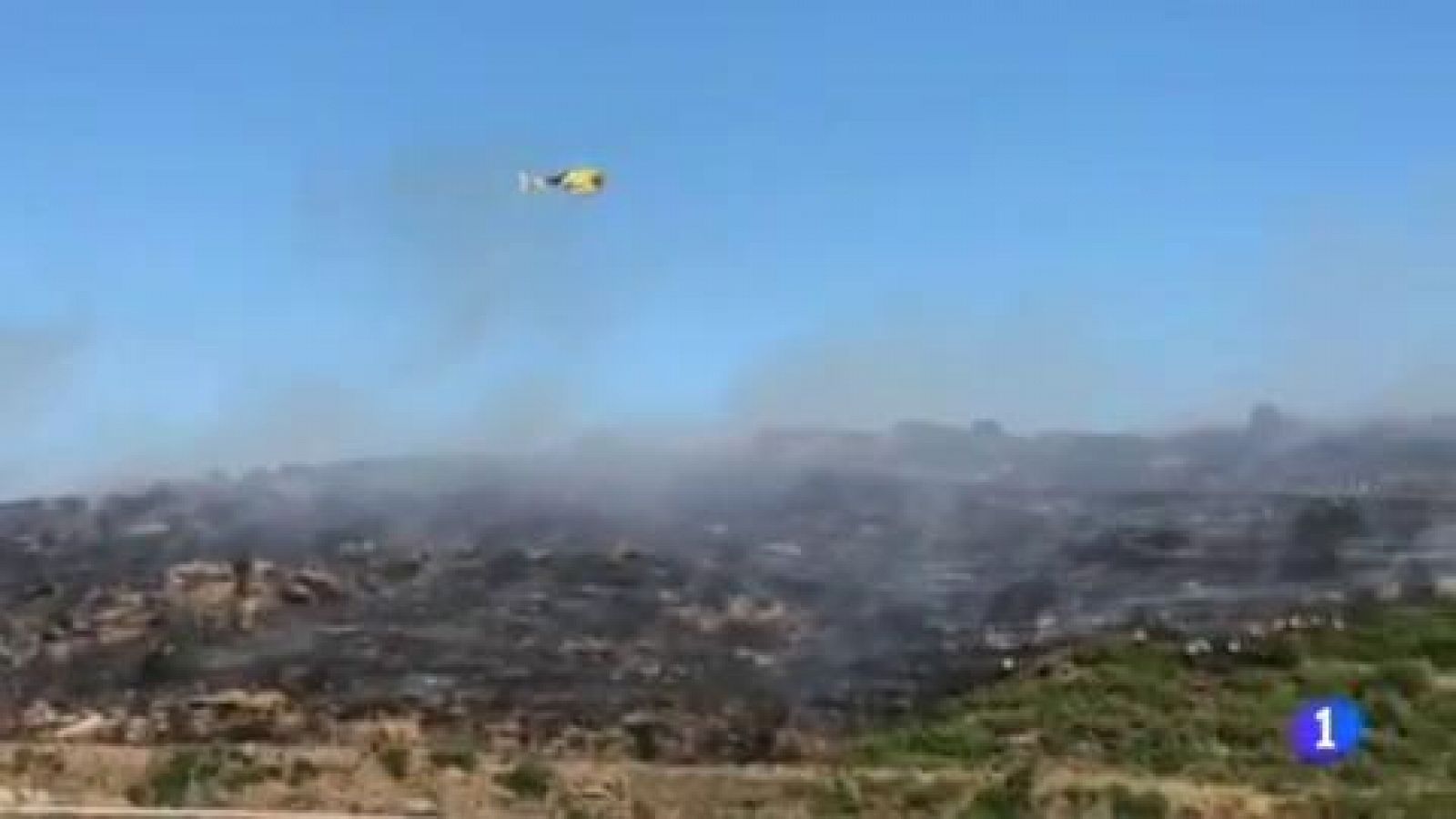 Telediario 1: Declarado un incendio forestal en la sierra de Roses, en Girona | RTVE Play