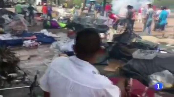 Telediario 1 - En Brasil un grupo de inmigrantes venezolanos ha sido atacado por la población