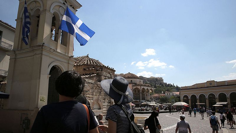 Grecia deja atrás el rescate financiero pero Bruselas continuará supervisando sus cuentas