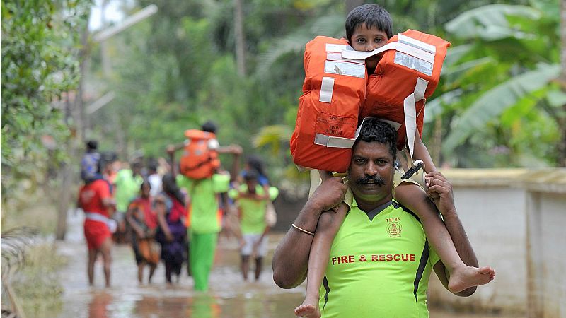 Las inundaciones en India dejan más de 400 muertos y un millón de desplazados