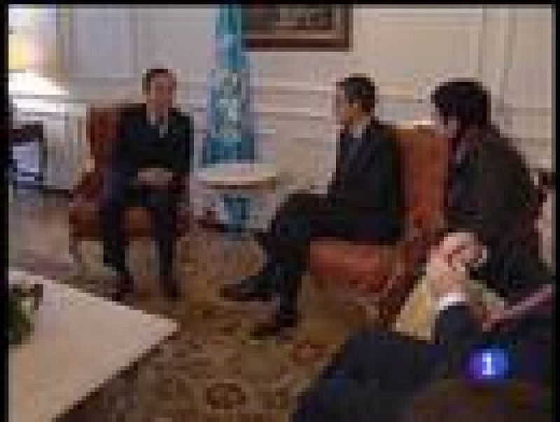  El presidente de EE.UU., Barack Obama, ha asistido a la recepción de la Alianza de Civilizaciones pero no a la cena organizada por el primer ministro turco para cerrar el encuentro. 
