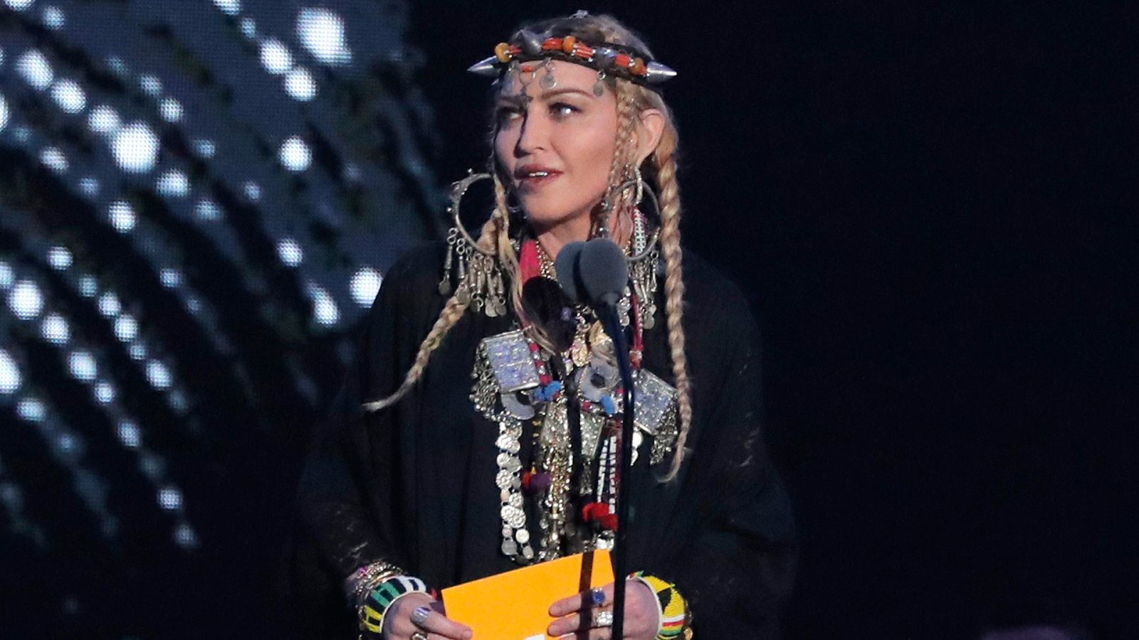 Corazón - Los MTV Video Music Awards se llenan de música y emociones