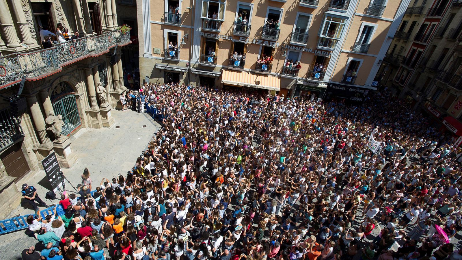 Operación Triunfo - Amaia canta 'Tango de la repompa' en el 'Flamenco On Fire' de Pamplona