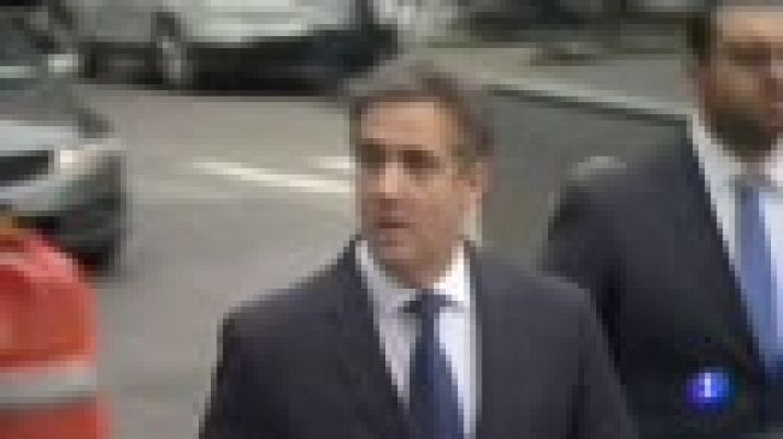 Telediario 1 - El exabogado de Trump admite ante un tribunal que pagó a dos mujeres para evitar escándalos