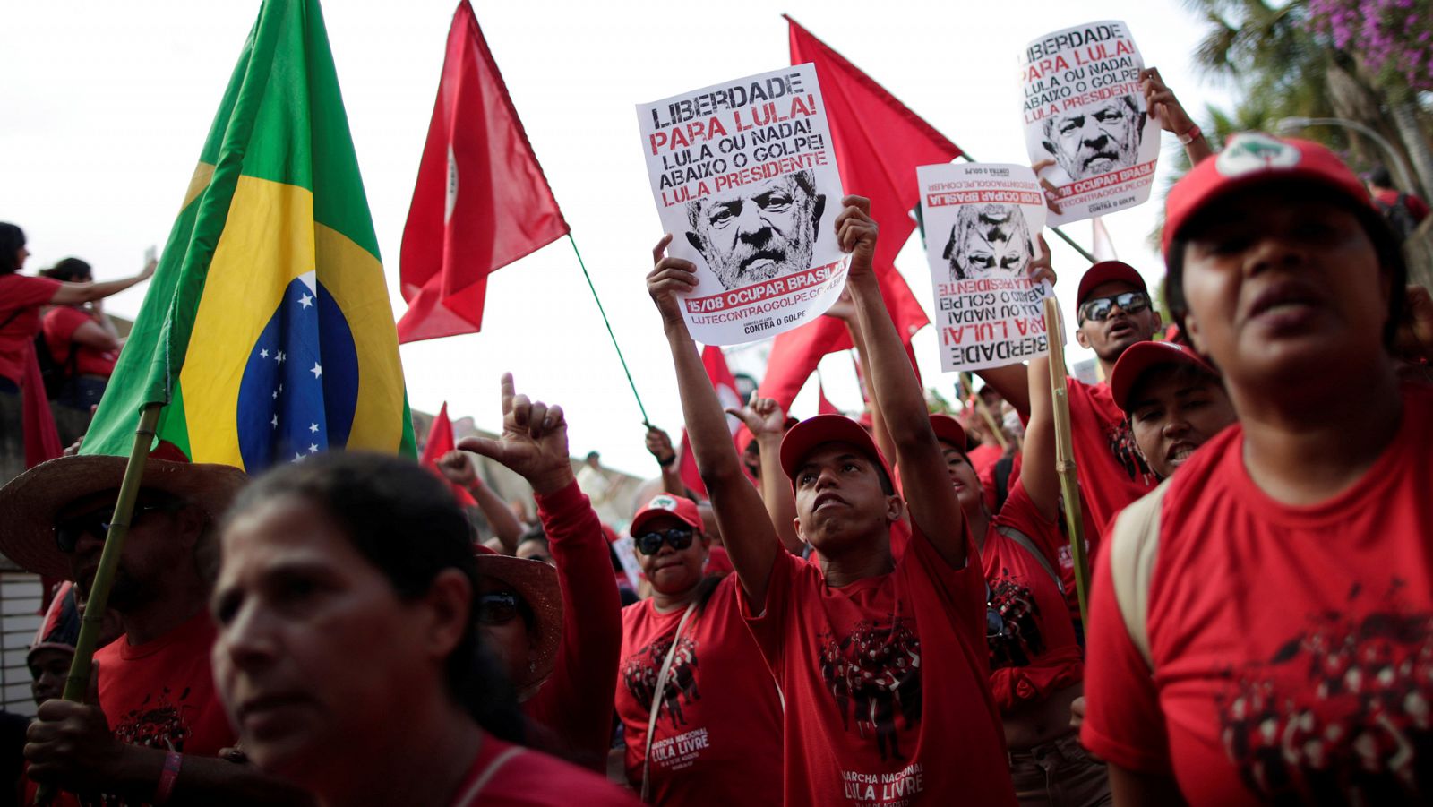 Sin programa: Incógnita en las presidenciales brasileñas: un Lula encarcelado auparía a Bolsonaro | RTVE Play