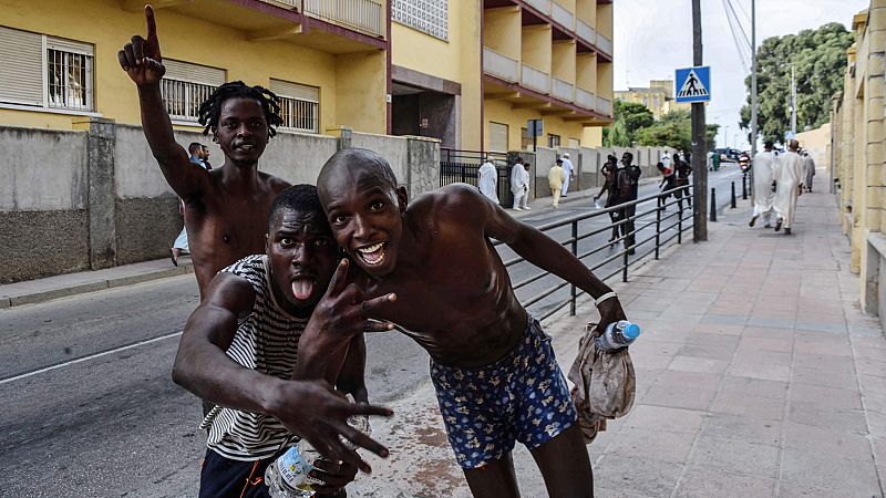 El Gobierno justifica la expulsión de migrantes por la violencia contra los agentes
