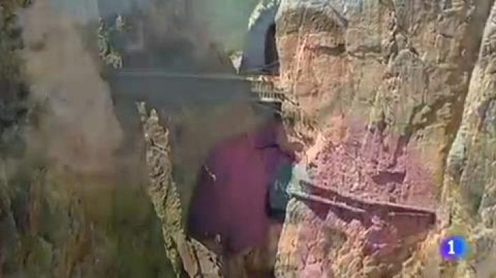 Telediario 1 - Vuelta 2018 | Alejandro Valverde nunca pierde el camino del rey