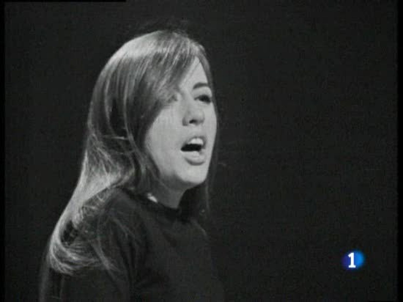 La cantante Mari Trini ha muerto a los 61 años después de una larga enfermedad | Ver