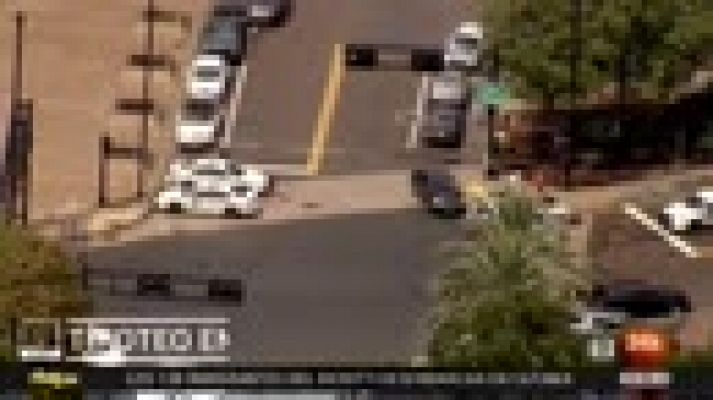 Informativo 24h - Varios muertos en un tiroteo en un centro comercial de Jacksonville, Florida