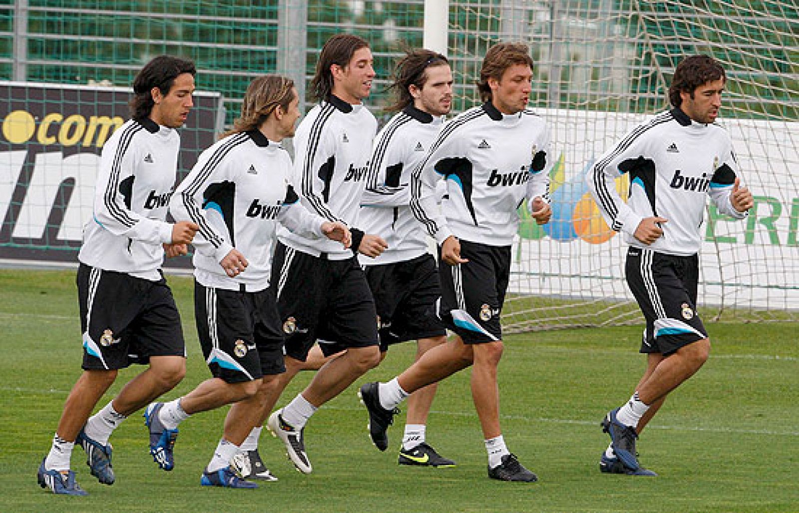 El Real Madrid ha vuelto a los entrenamientos con la ausencia de Robben por lesión y Lass y Marcelo entrenando por su cuenta por precaución