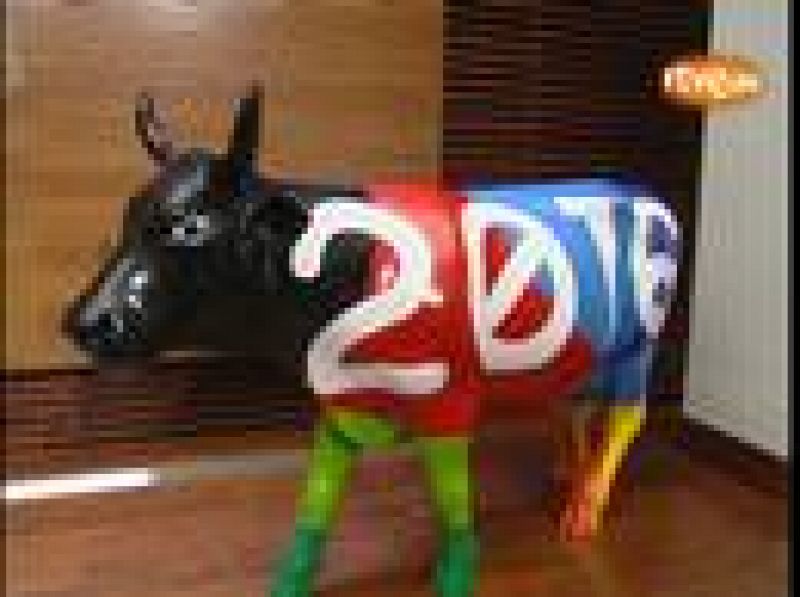 La vaca que hasta hace poco decoraba la Puerta de Alcalá, se ha convertido en el amuleto de la suerte de la candidatura olímpica de Madrid 2016.