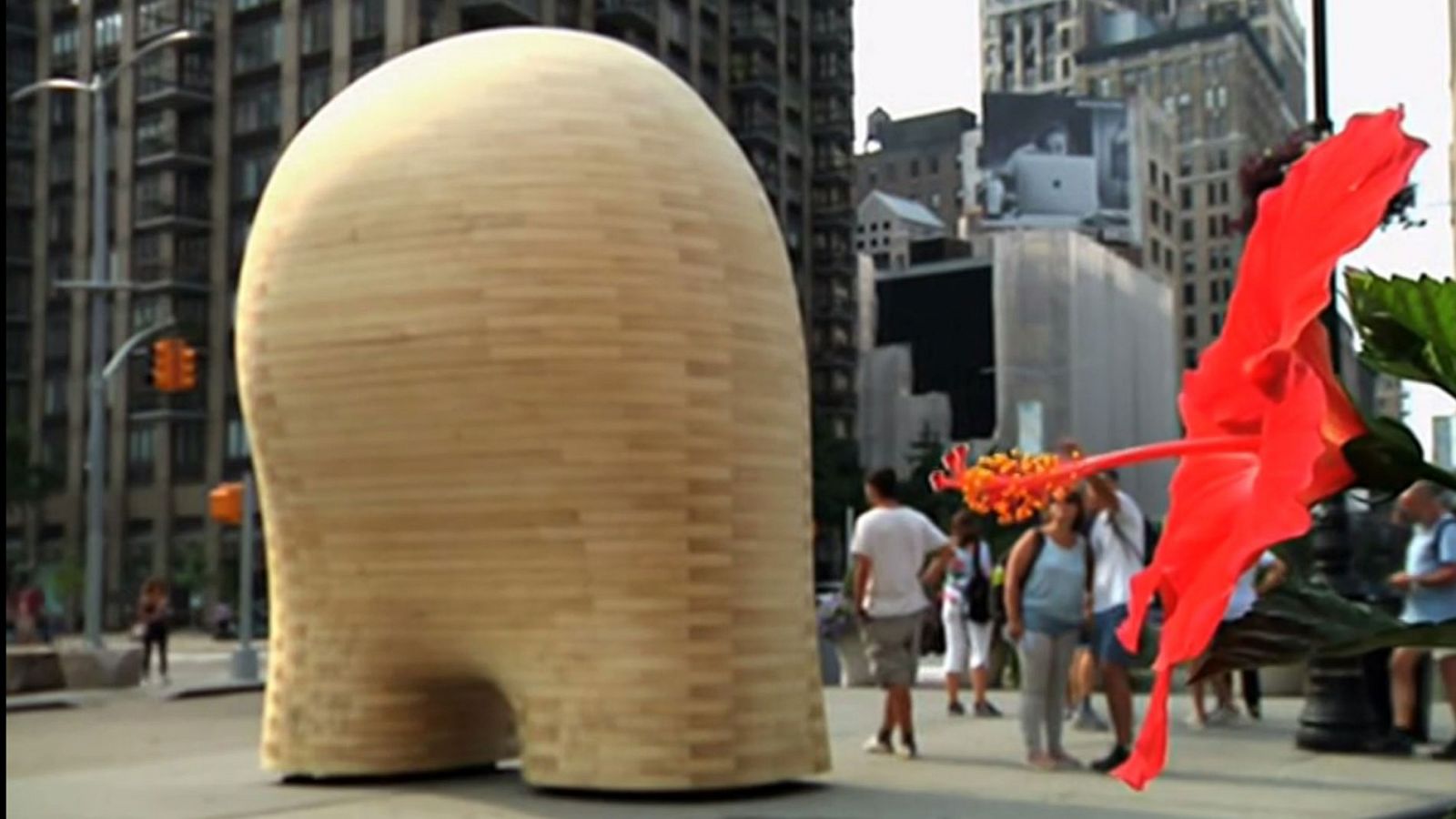 Así es la escultura de 2.700 kilos que expone el español Jorge Palacios en el corazón de Nueva York