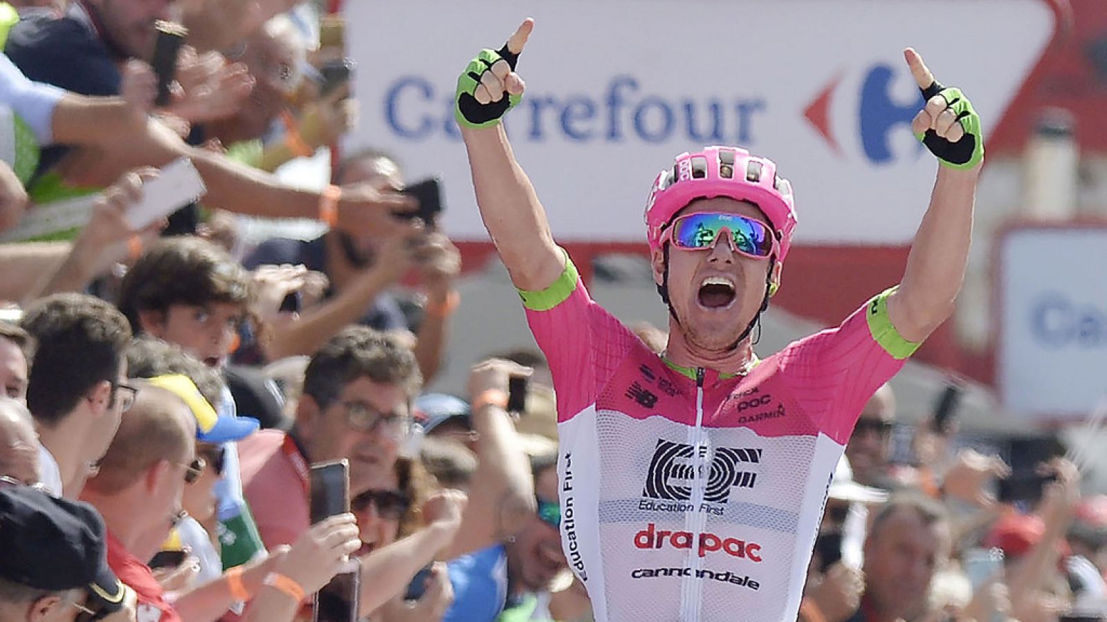 Simon Clarke vence en Roquetas y Molard es nuevo líder | Ver