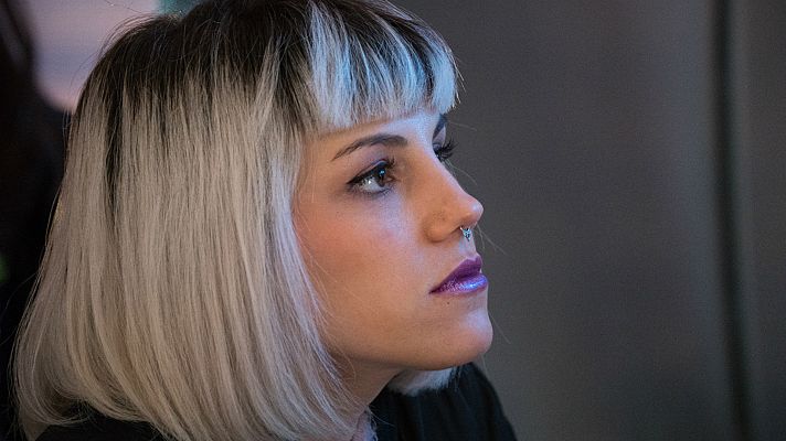 Bajo la red - Mira el tutorial de 'Bajo la red'