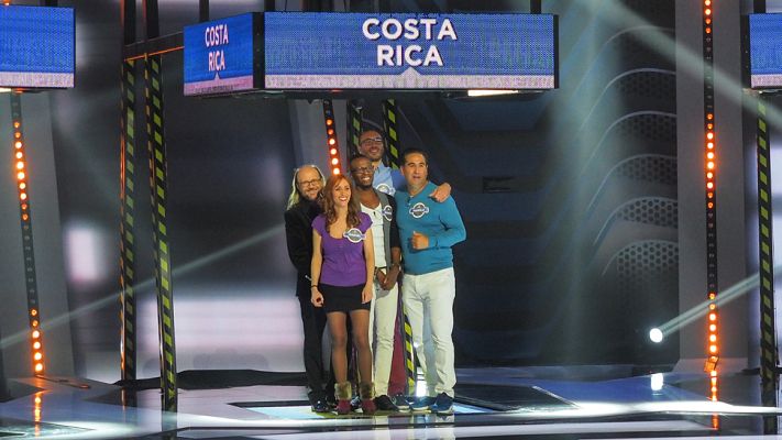 Crush - Crush - El equipo azul se la juega y pasa intacto