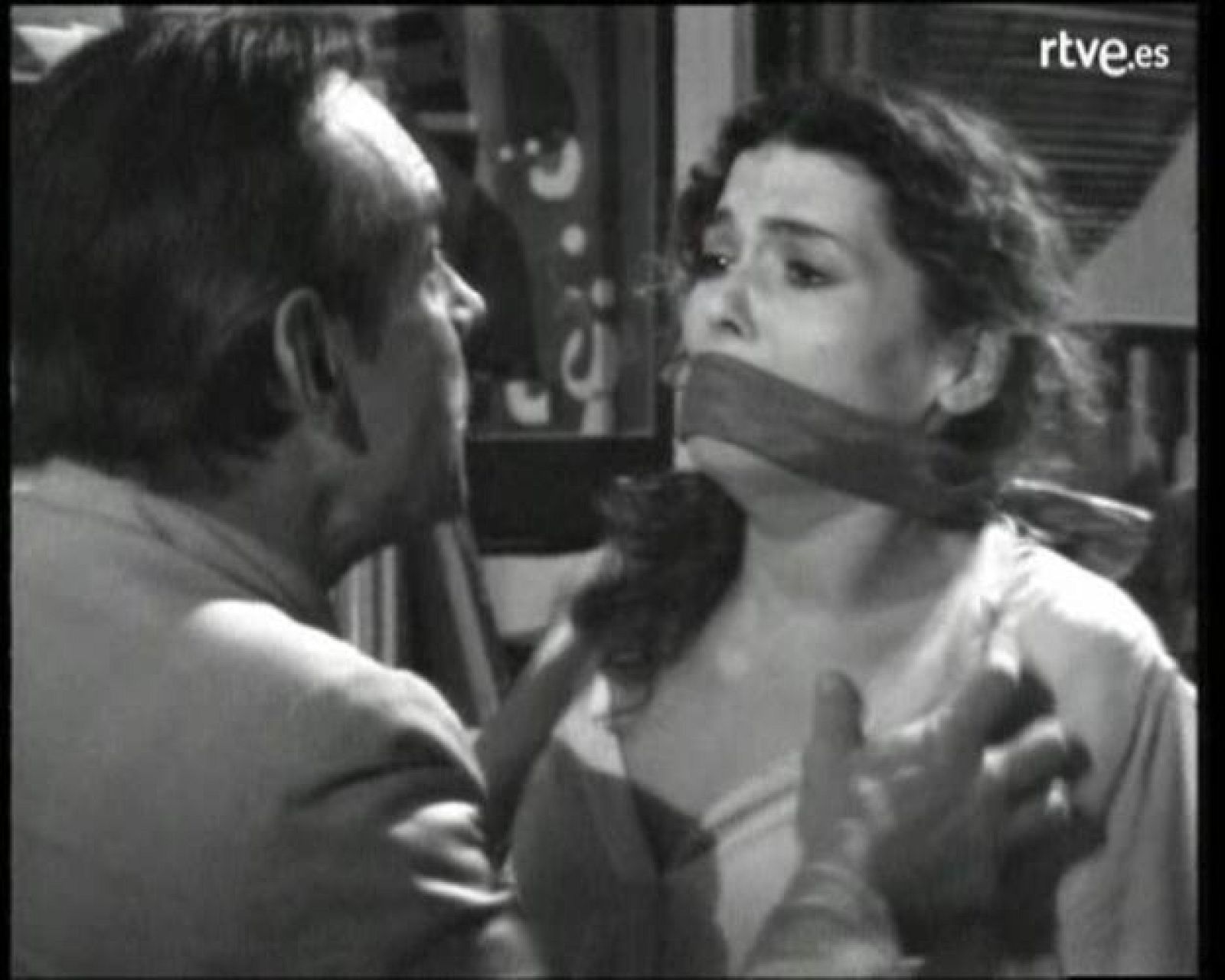 A través del celobert