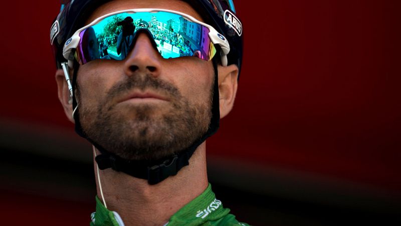 El español Alejandro Valverde (Movistar) aseguró que, a pesar de ser tercero en la etapa de este viernes y colocarse segundo en la general, todavía no debe decir que puede ganar la Vuelta a España, sino que "hay que esperar" porque "queda mucho" de c