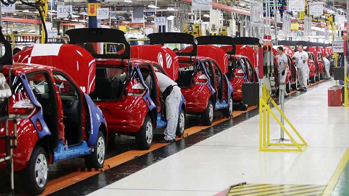 Telediario 1 - Las matriculaciones de vehículos diesel caen casi 11 puntos