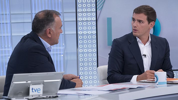 Los desayunos - Rivera anuncia que permitirá que se tranmite la reforma de la ley de estabilidad pero como proyecto de ley
