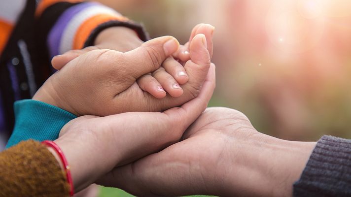 Telediario 1 - La mitad de los niños adoptados en Rusia y Ucrania sufren trastorno alcohólico fetal