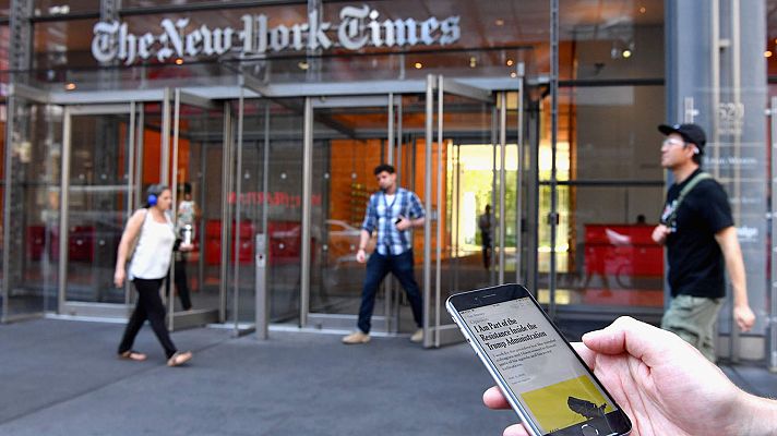 Telediario 1 - Washington busca al autor del polémico artículo sobre Trump