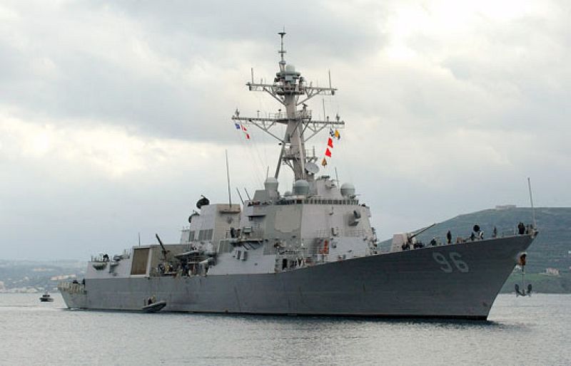 El capitán del Maersk Alabama permanece secuestrado