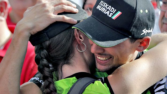 Vuelta 2018 | Así fue la celebración del Murias Euskadi tres la épica victoria de Óscar Rodríguez