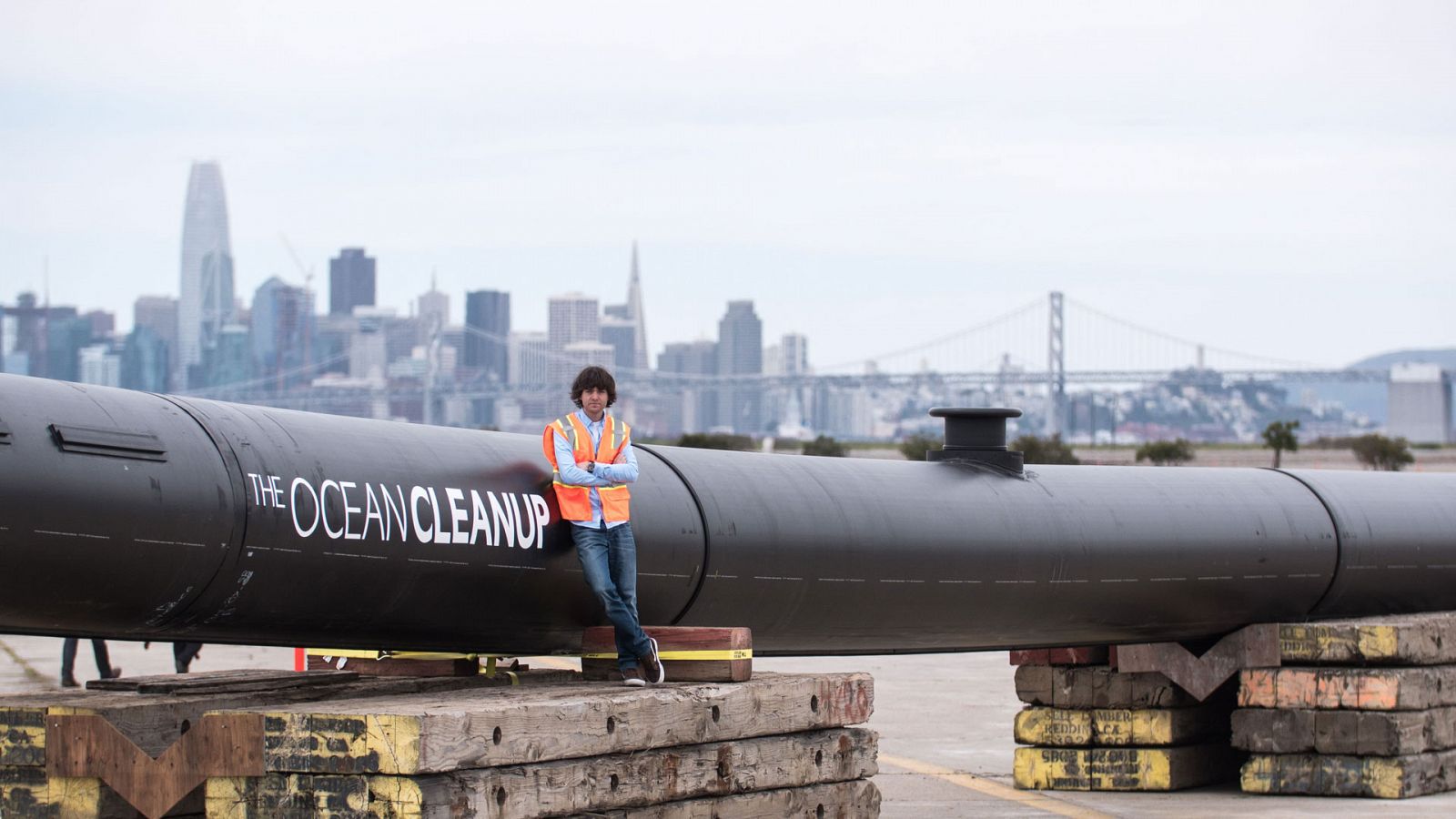 Prueba final para el gigantesco atrapa basura Ocean Cleanup