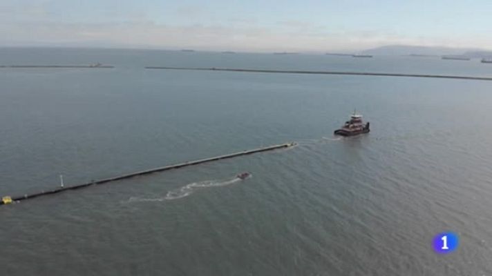 Telediario 1 - Un joven holandés de 24 años lucha contra la contaminación de plásticos en el océano