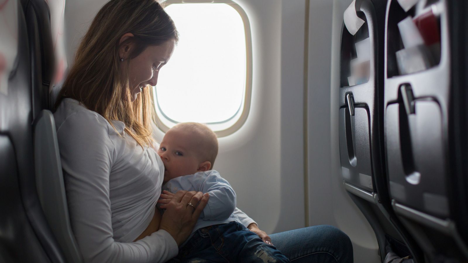 Las 30 familias bloqueadas en Ucrania tras una gestación subrogada podrán volver a España