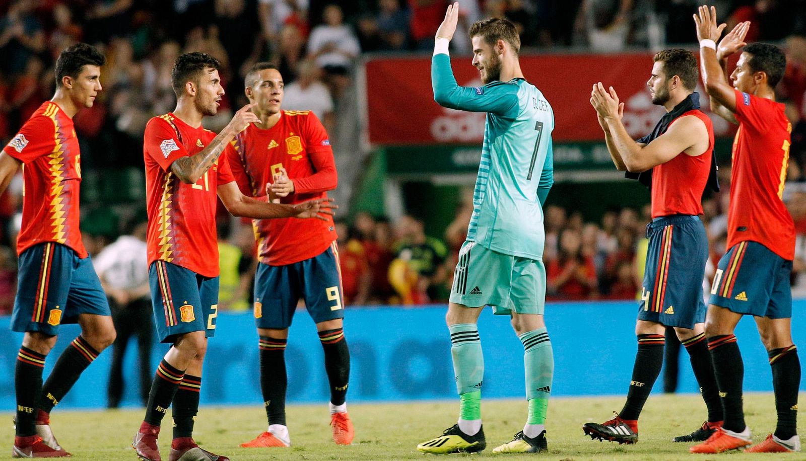 La nueva Roja ilusiona en el arranque de la era Luis Enrique | Ver