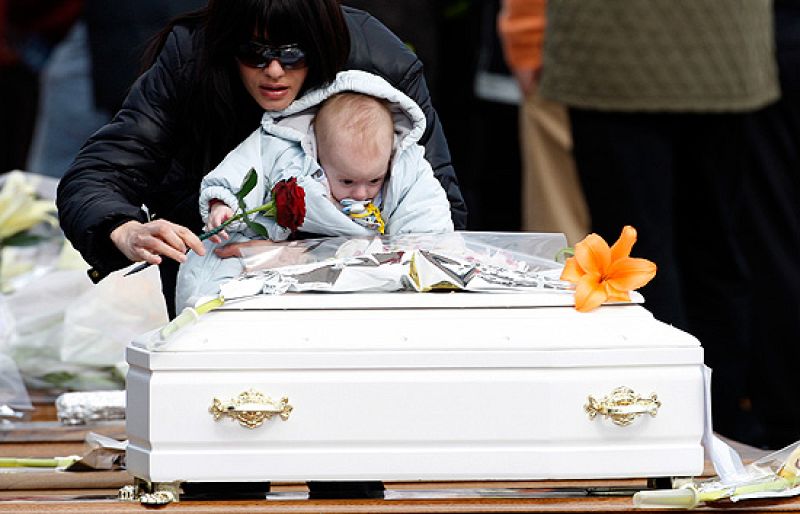 El funeral de Estado por las víctimas del terremoto comienza con un mensaje del Papa Benedicto XVI