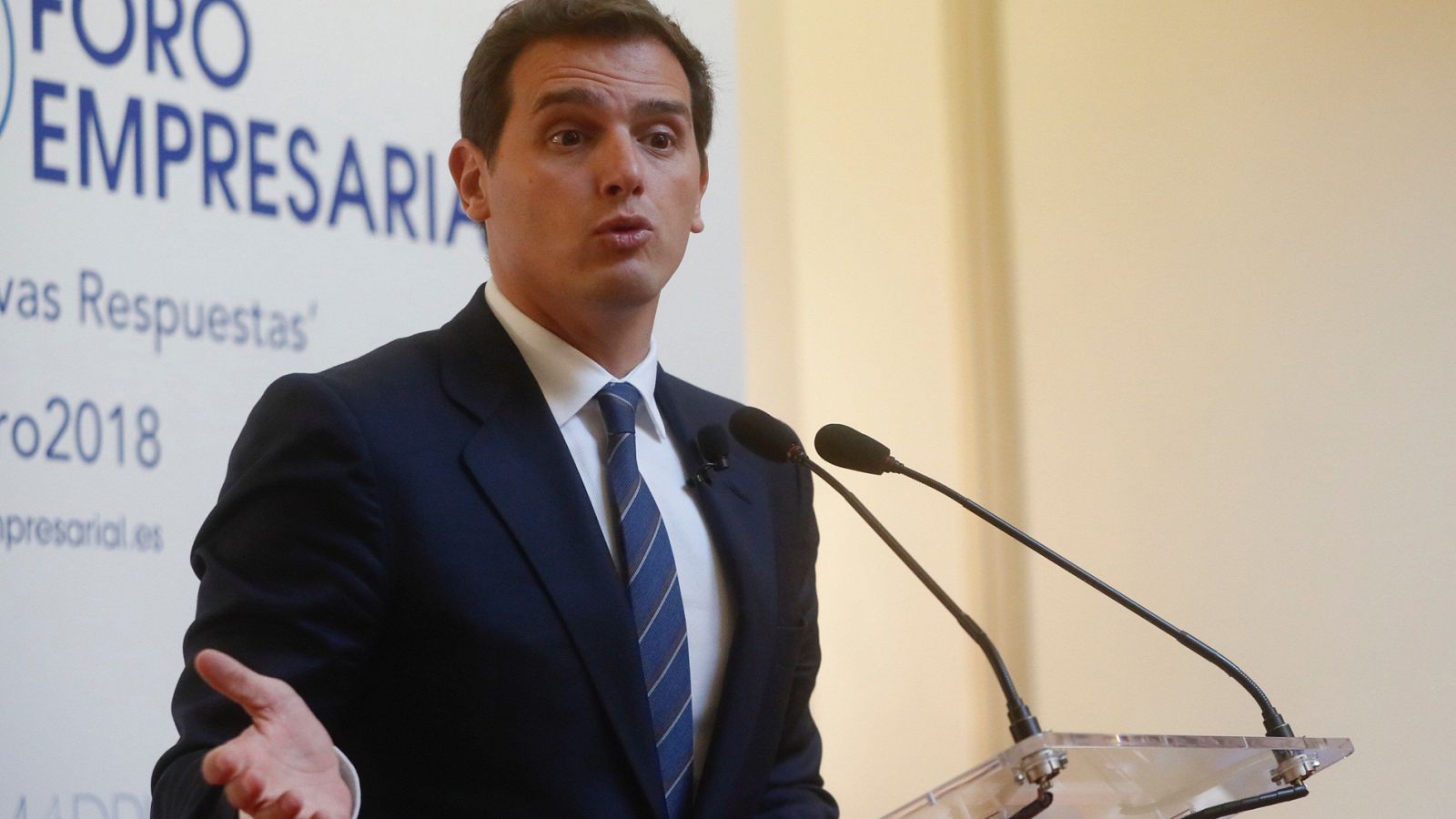 Telediario 1: Ciudadanos y PP piden a Sánchez comparecer de urgencia en el Congreso para explicar su tesis | RTVE Play