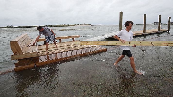 La costa sur de EE.UU. se prepara para resistir al huracan Florence