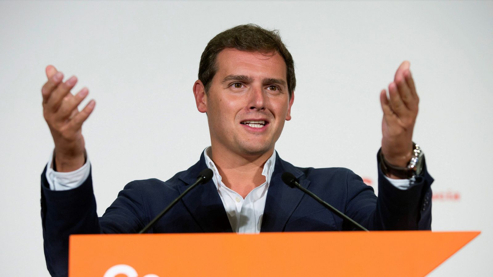 PP y Ciudadanos insisten en pedirle a Sánchez que comparezca en el Congreso pese a publicar su tesis