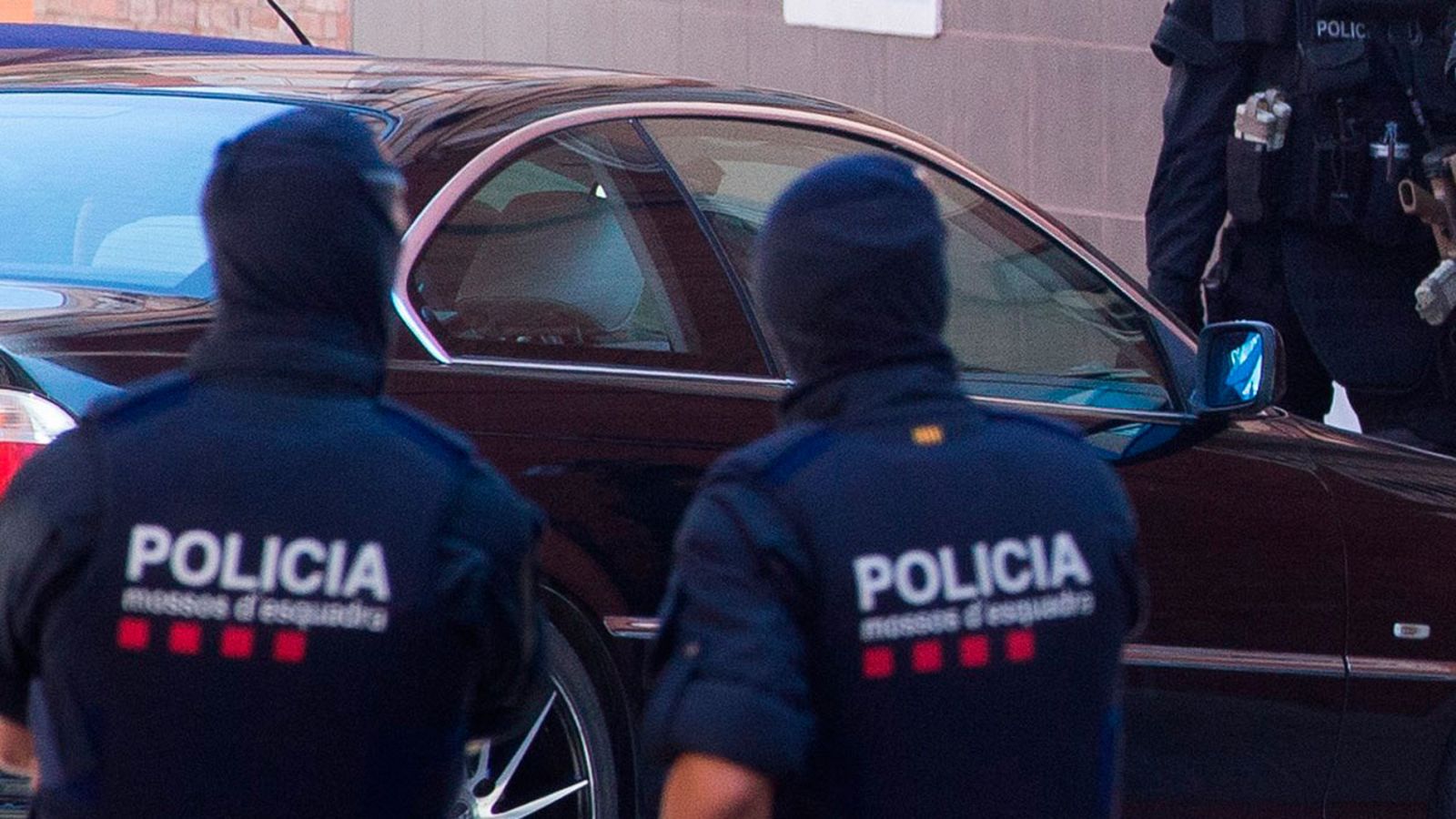 Telediario 1: Los Mossos investigan si la muerte de un matrimonio en Barcelona es un nuevo caso de violencia de género | RTVE Play