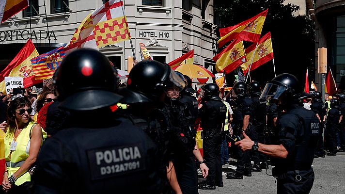 Telediario 1 - Tensión en Barcelona al coincidir una manifestación independentista con otra de Hablamos Español