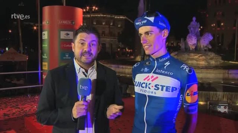El corredor mallorqu�n, revelaci�n de la Vuelta a Espa�a 2018, ha lamentado en el podio de Madrid el d�a en que cedi� casi un minuto en La Covatilla.