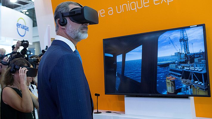 Telediario 1 - Plante del Govern de Torra al rey en la feria Gastech