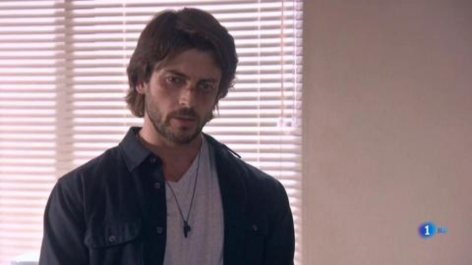 Servir y Proteger - Iker informa a sus superiores de que Julio sabe la verdad