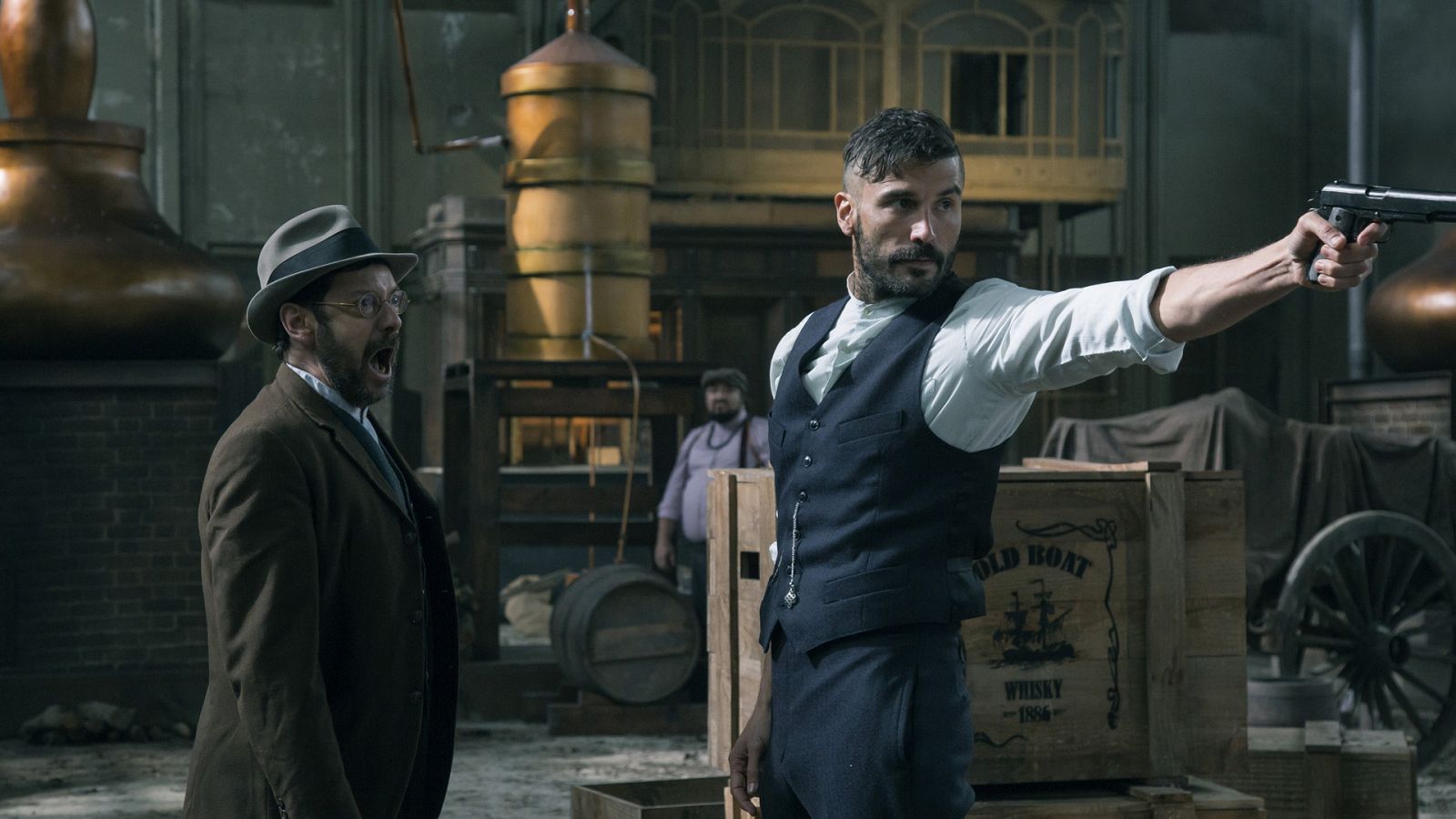 El Continental - Ricardo León dispara a Perico