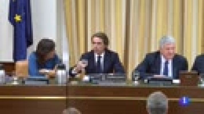 Telediario 1 - Aznar niega en el Congreso la 'caja B' del PP