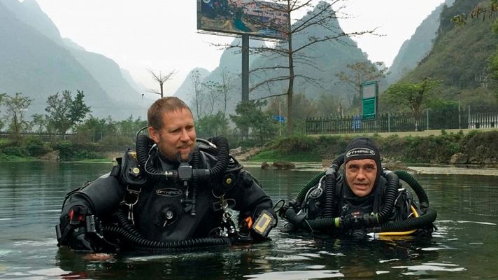 Documentos TV - Rescate en la oscuridad