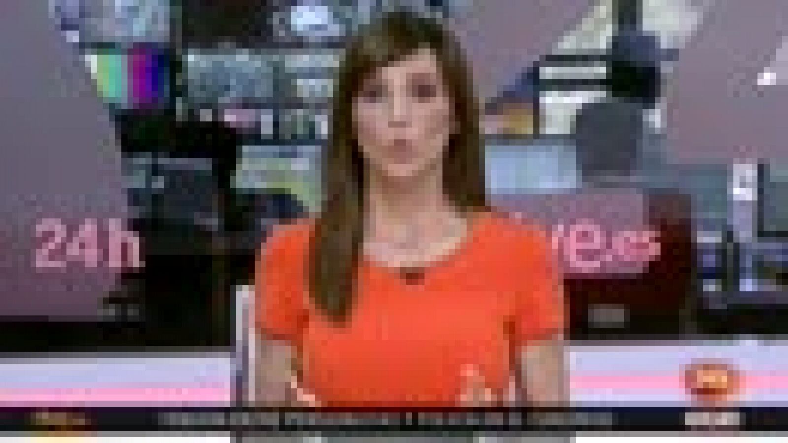 Los pensionistas forcejean con la Policía a las puertas del Congreso