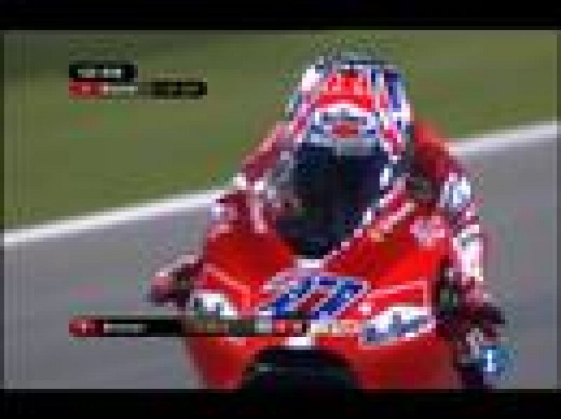 Casey Stoner ha marcado el mejor tiempo en los primeros entrenamientos libres del Gran Premio de Qatar. En 250cc lo ha hecho Gabor Talmacsi y, en 125, Julián Simón.